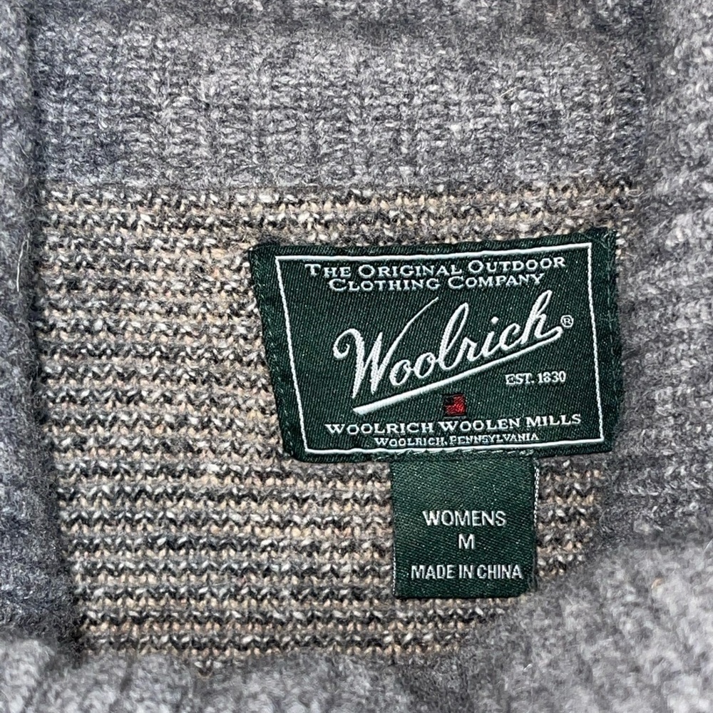 Woolrich full zip sweater / cardigan. Size medium Good to fair condition. - Picture 3 of 5